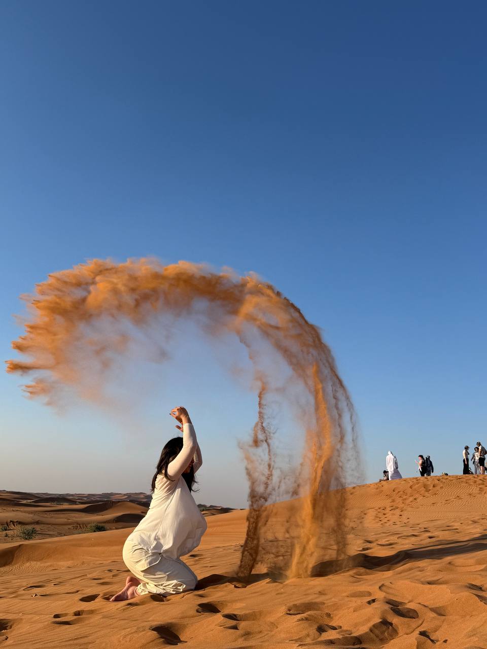 شن بازی در صحرای دبی